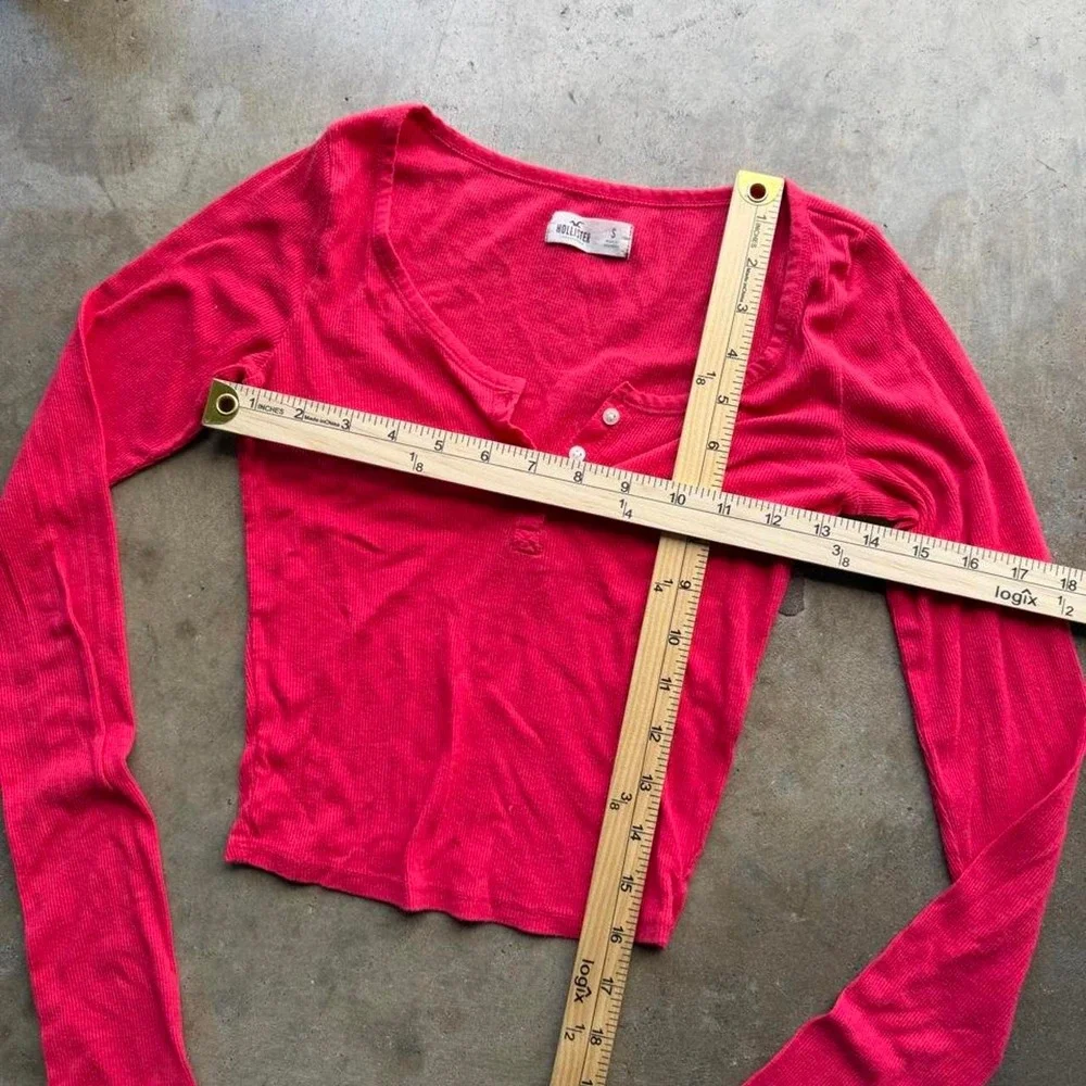 Vintage Y2K Hollister red long sleeve Henley top